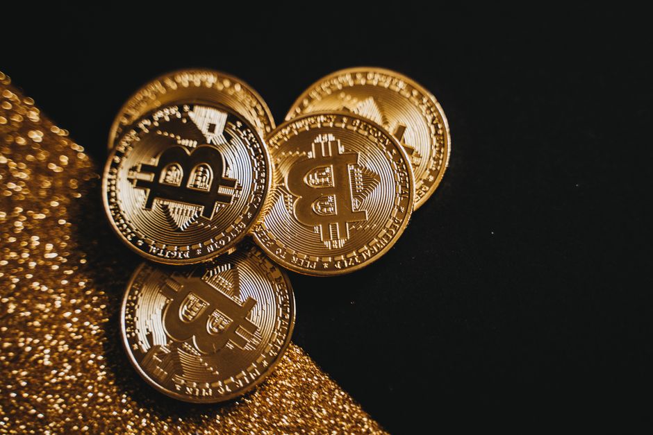 Digital earnings and token economy on cam platforms