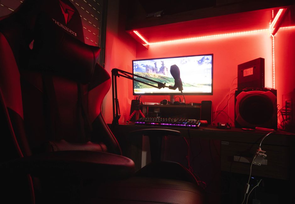 Modern cam studio setup for group live shows